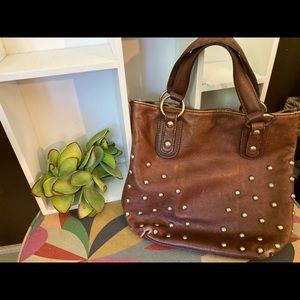 Small weathered leather hand bag!